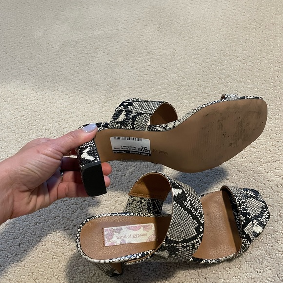 Band of Gypsies Torrey Snakeskin sandals - Picture 3 of 4